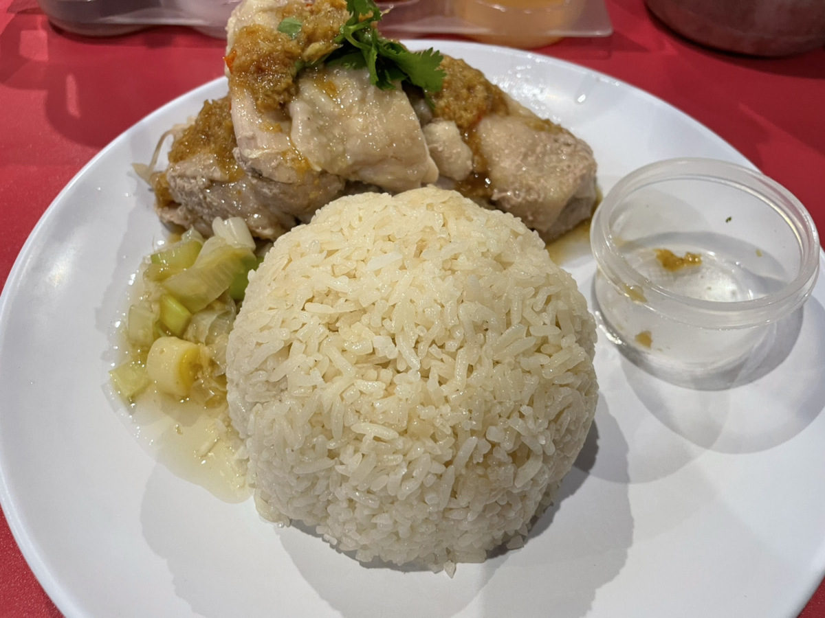 最近よく食べるカオマンガイ（タイ料理）
